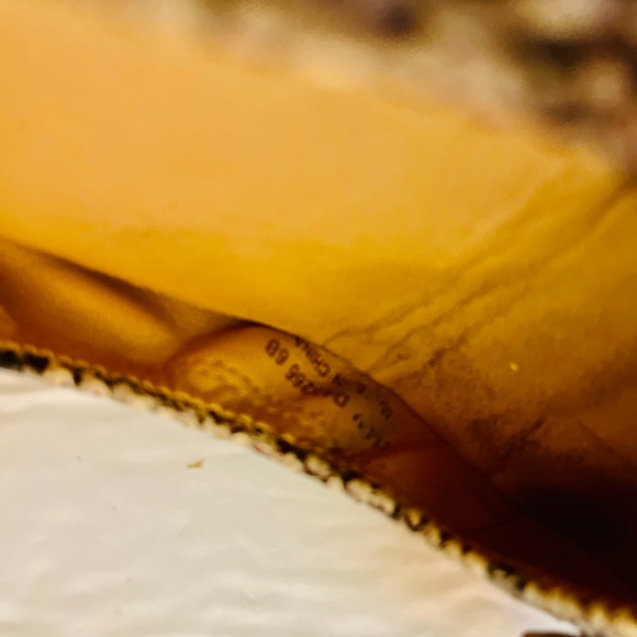 Beautiful Cole Hann Flats - Picture 5 of 5